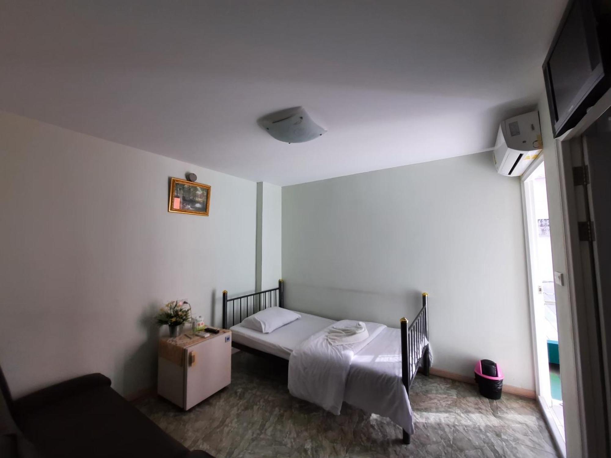 Sp Park Thaphra Hotel Bangkok Kültér fotó